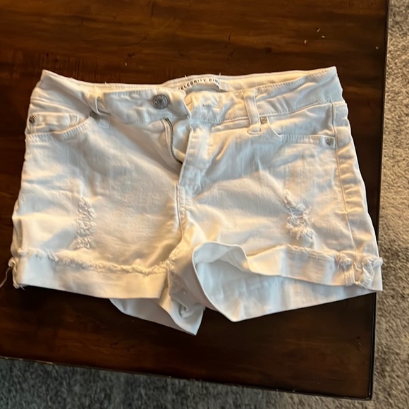 Celebrity pink white shorts - Picture 1 of 2